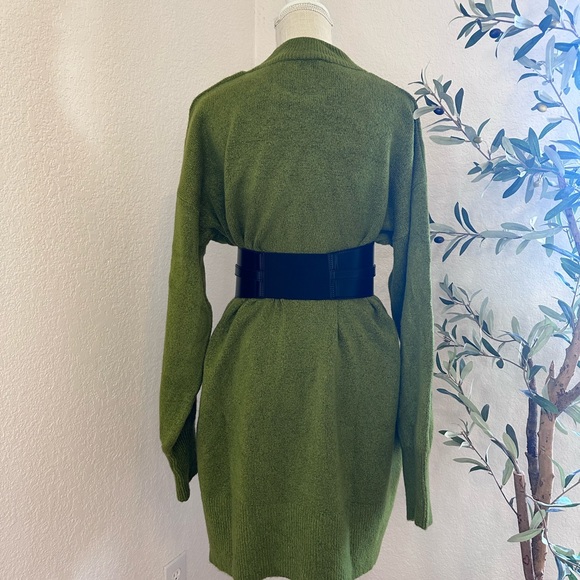Oversized large sweater dress in light green tone SUPER COZY NEW/NEVER WORN⚡️ - Picture 5 of 10